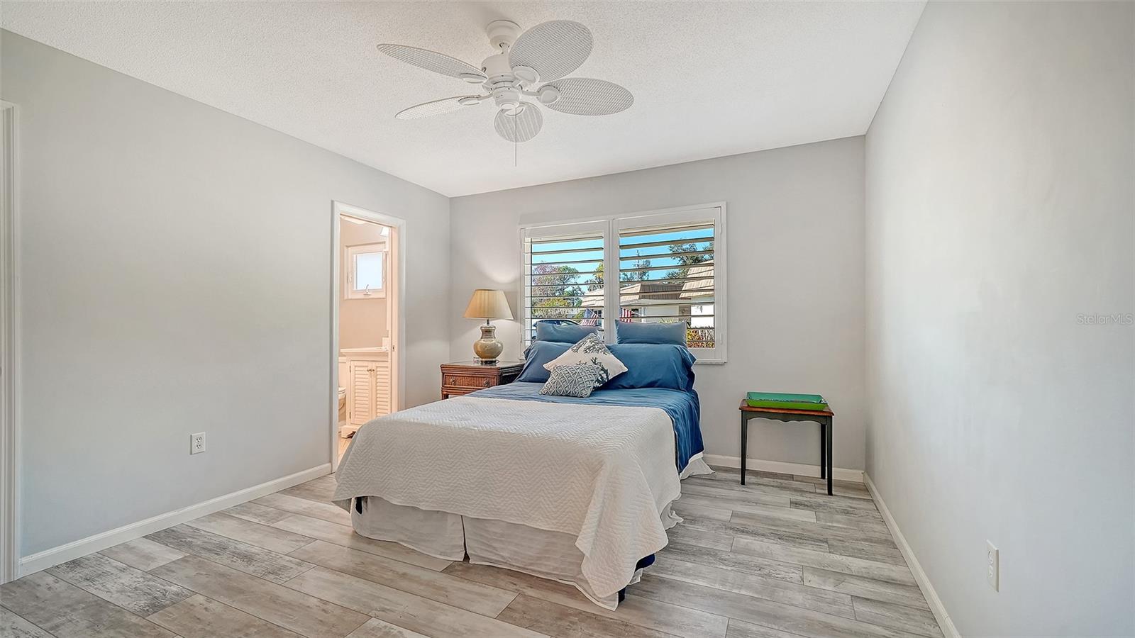 5469 Riverbluff Cir #42 Property Photo 17
