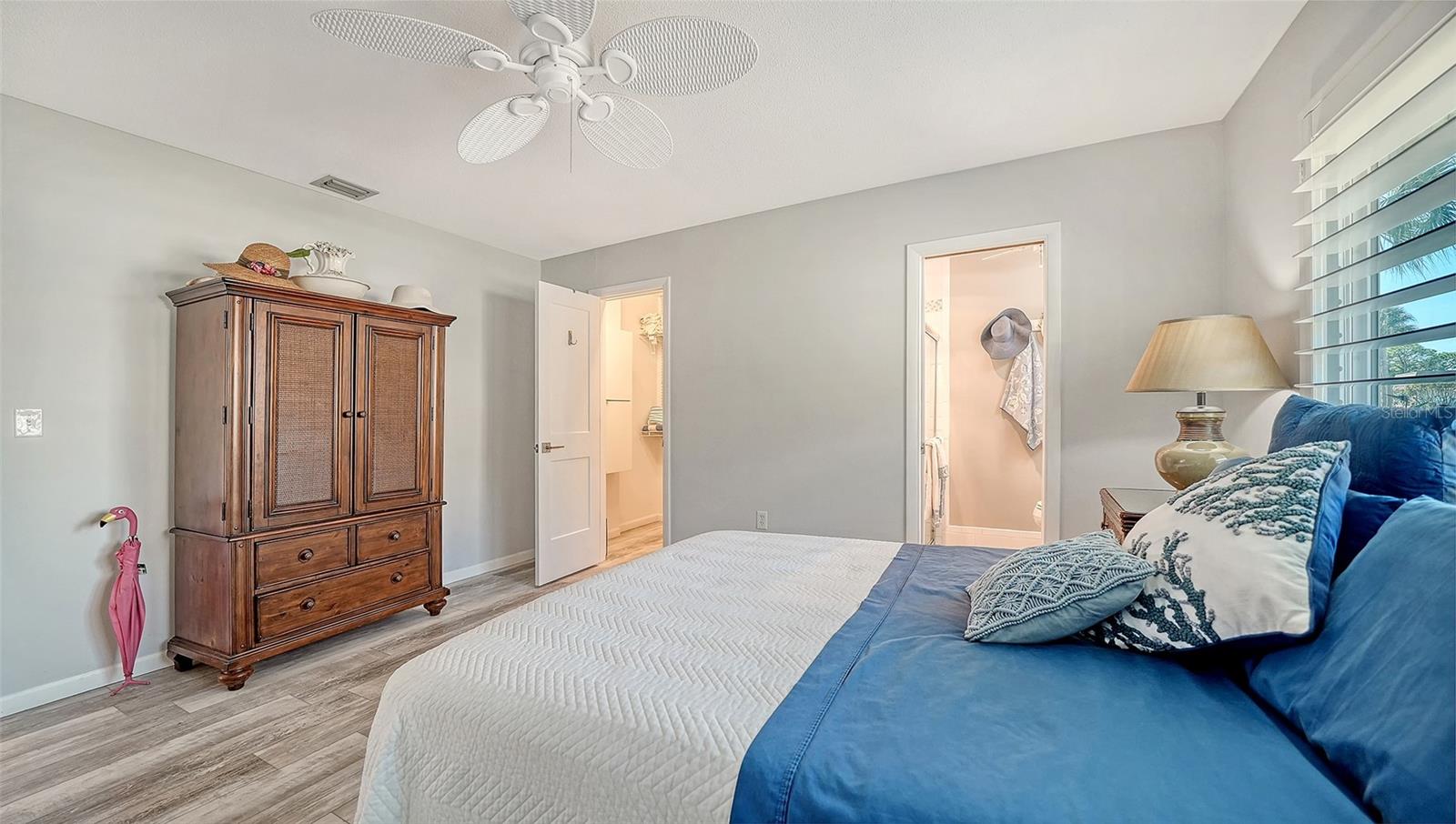 5469 Riverbluff Cir #42 Property Photo 18