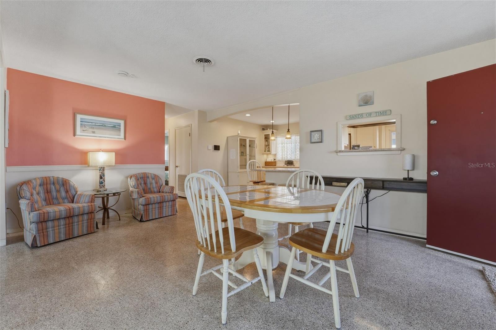 1904 31st St W Property Photo 6