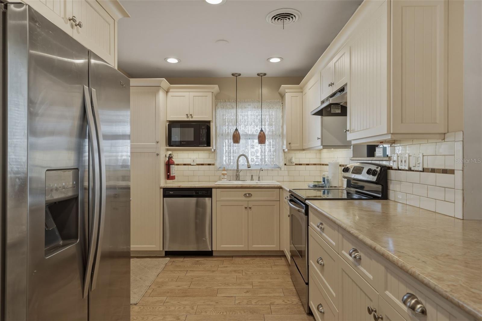 1904 31st St W Property Photo 13