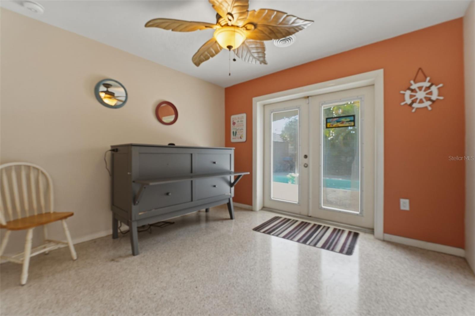 1904 31st St W Property Photo 22
