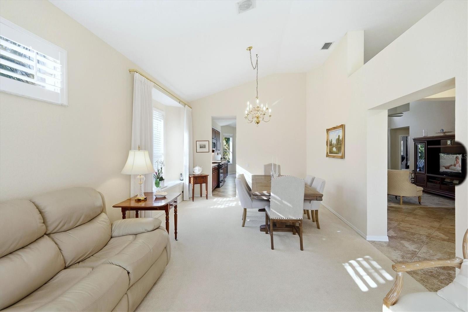 6411 Berkshire Pl Property Photo 9