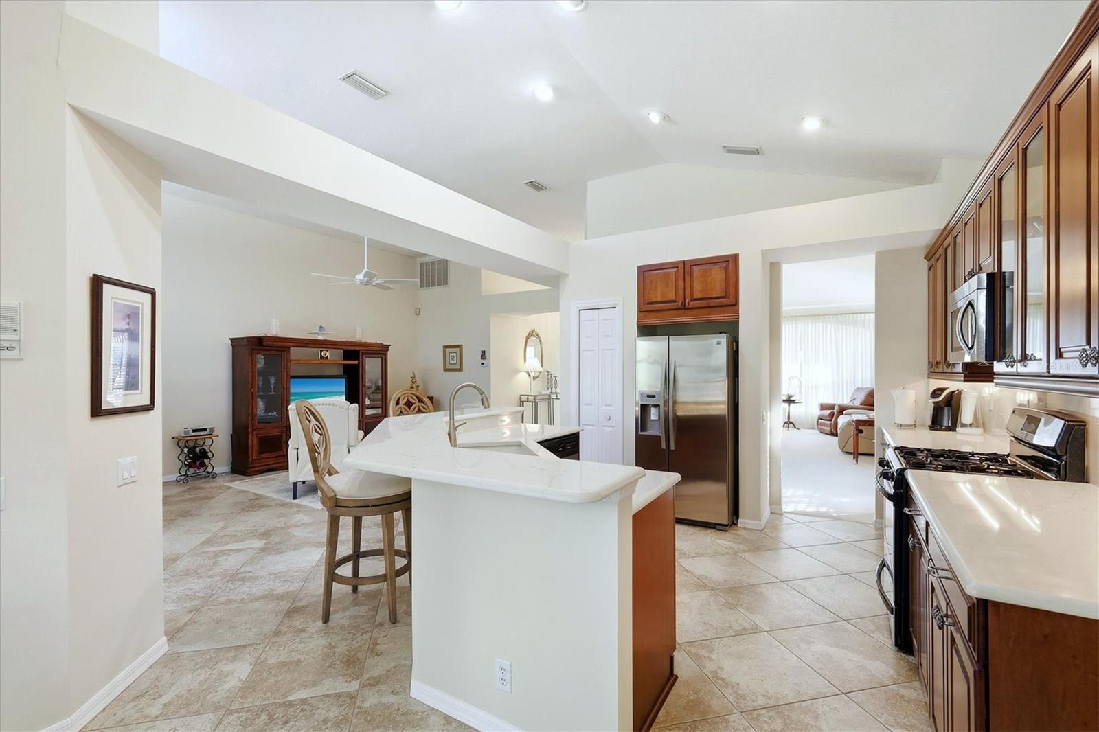 6411 Berkshire Pl Property Photo 18