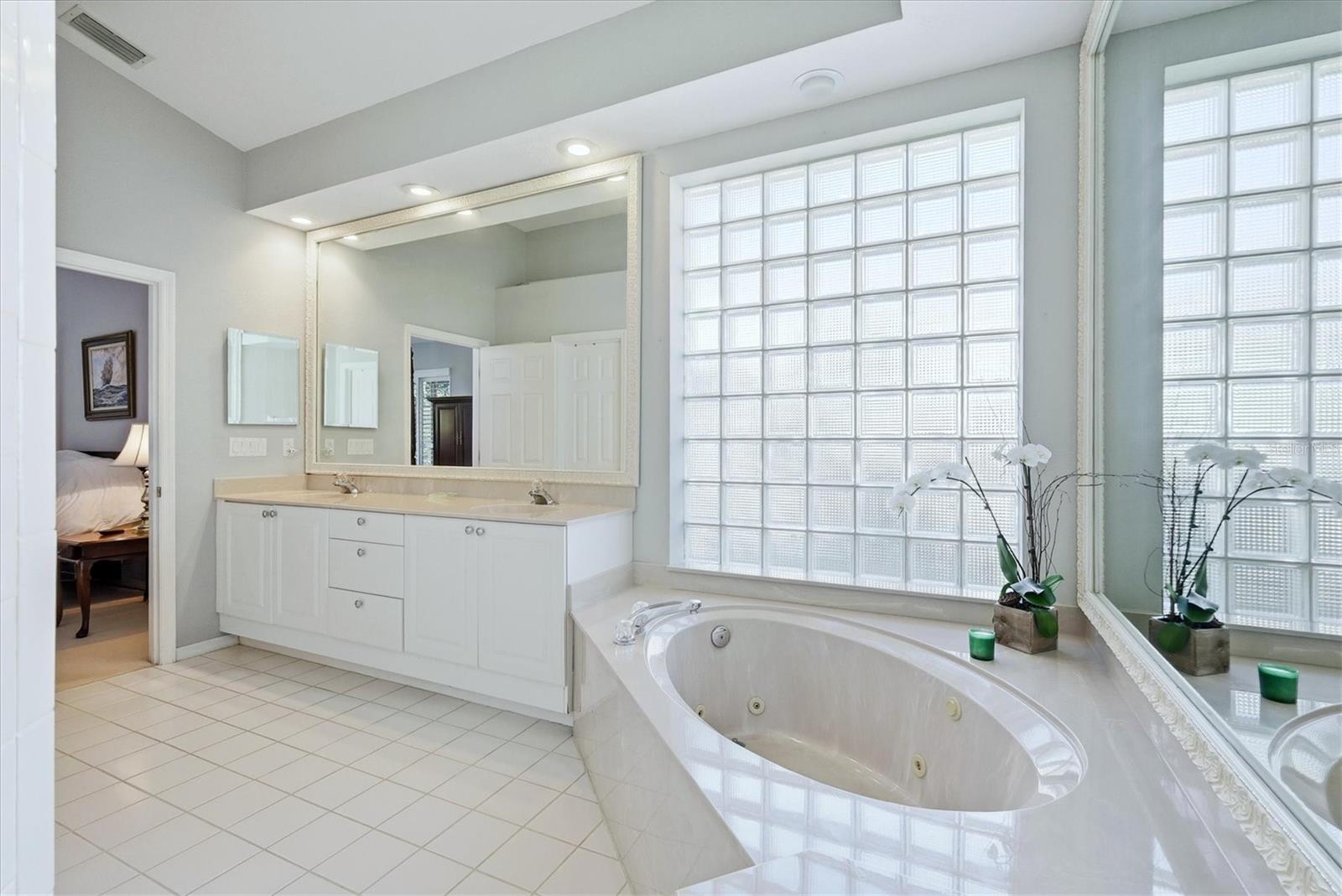 6411 Berkshire Pl Property Photo 24