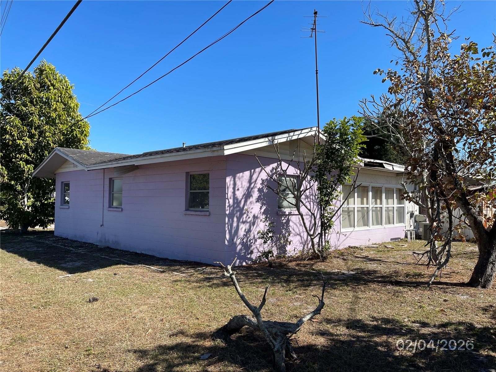 1708 Cambridge Dr Property Photo 4