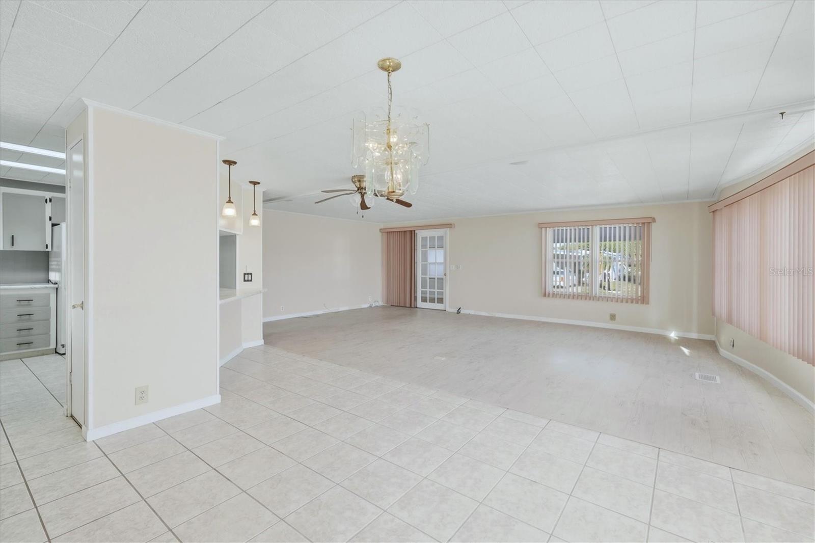 6710 36th Ave E #201 Property Photo 8