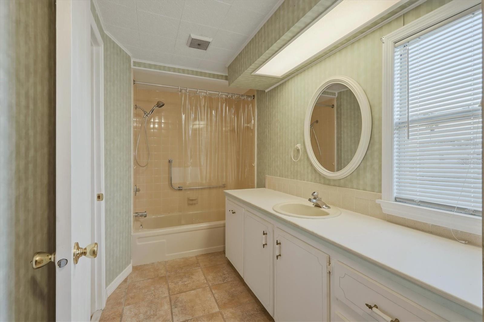6710 36th Ave E #201 Property Photo 21