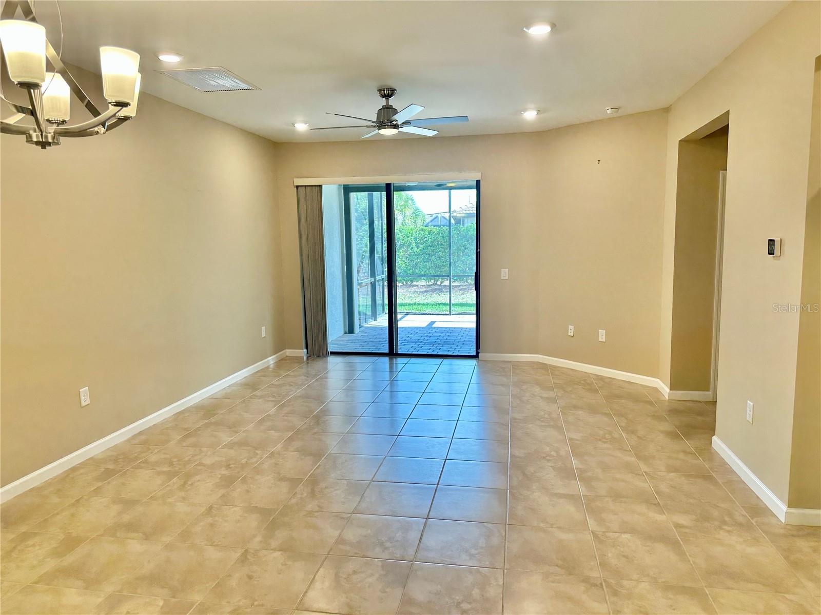 17631 Camden Dr Property Photo 12