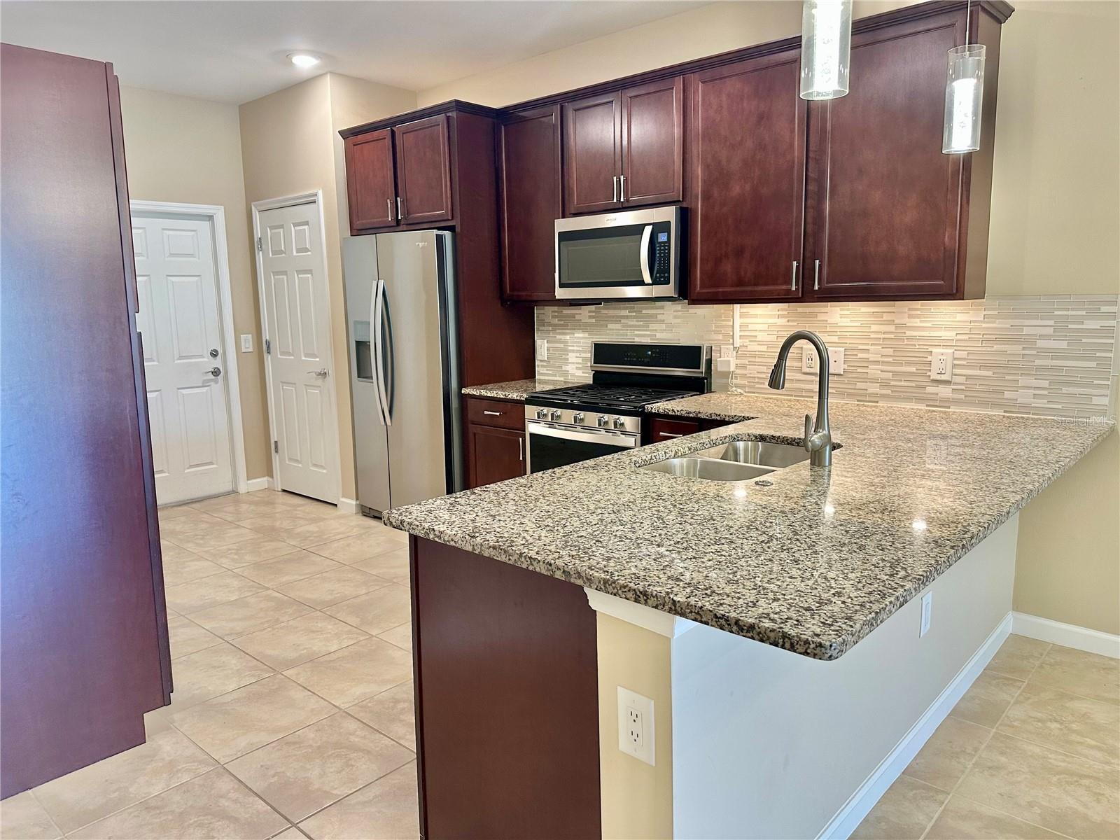 17631 Camden Dr Property Photo 15
