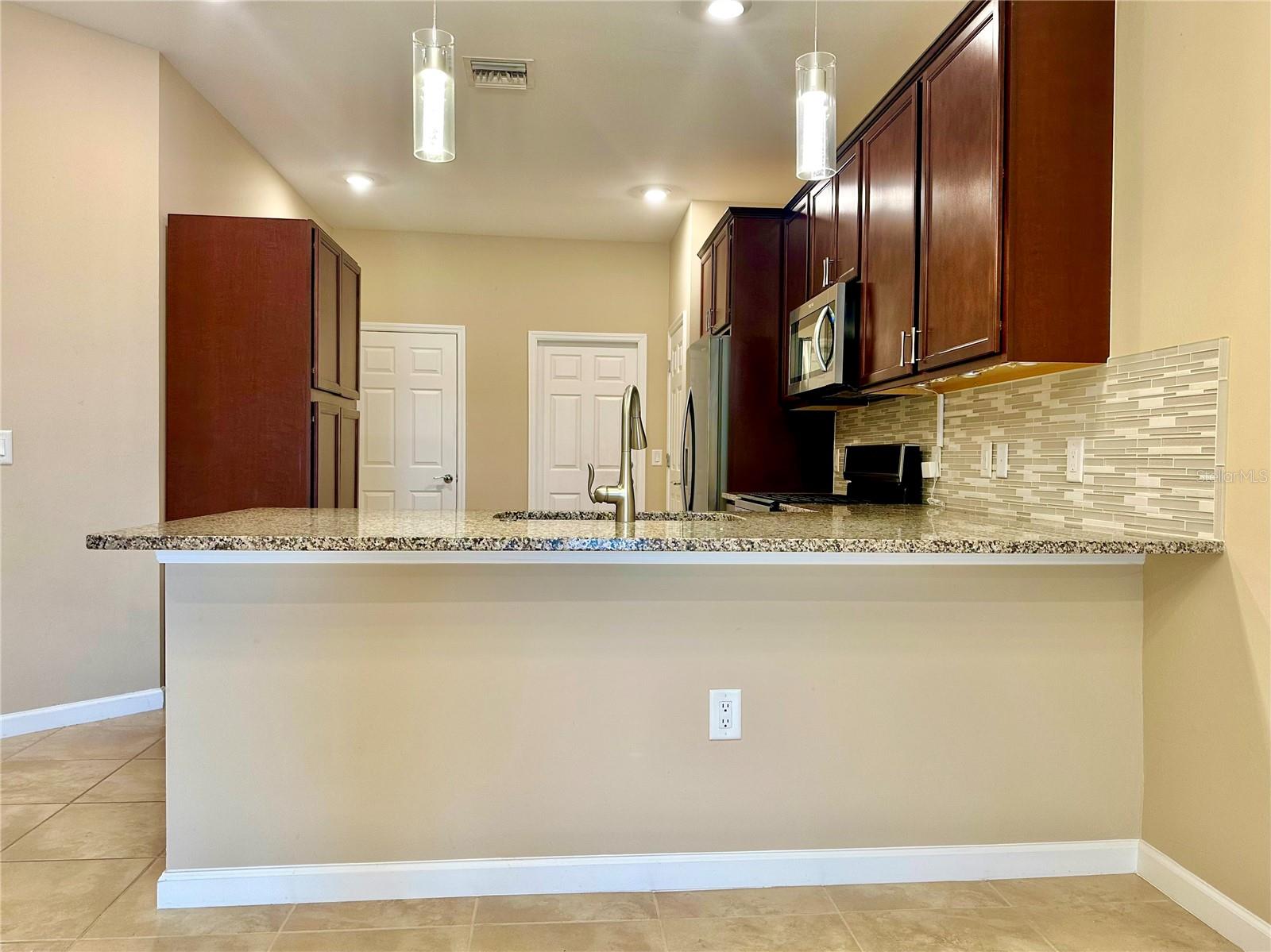 17631 Camden Dr Property Photo 17