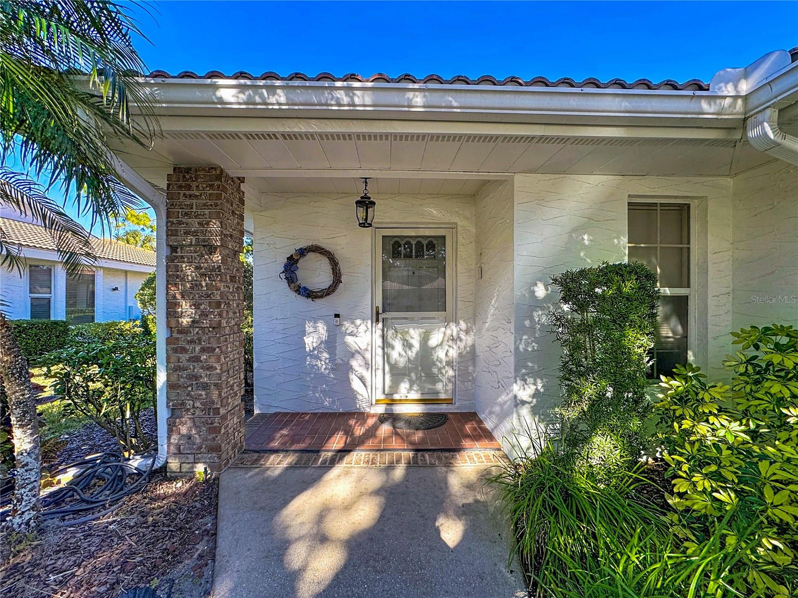 5611 Garden Lakes Dr Property Photo 2