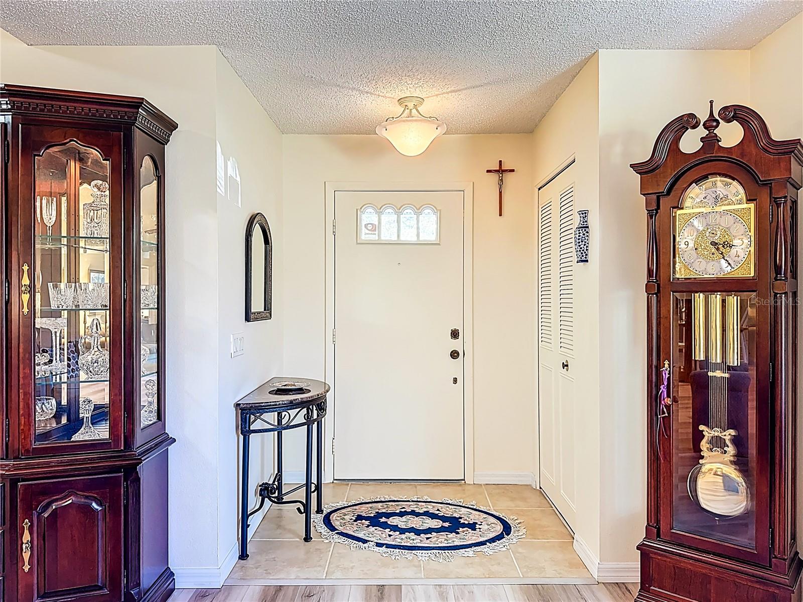 5611 Garden Lakes Dr Property Photo 3