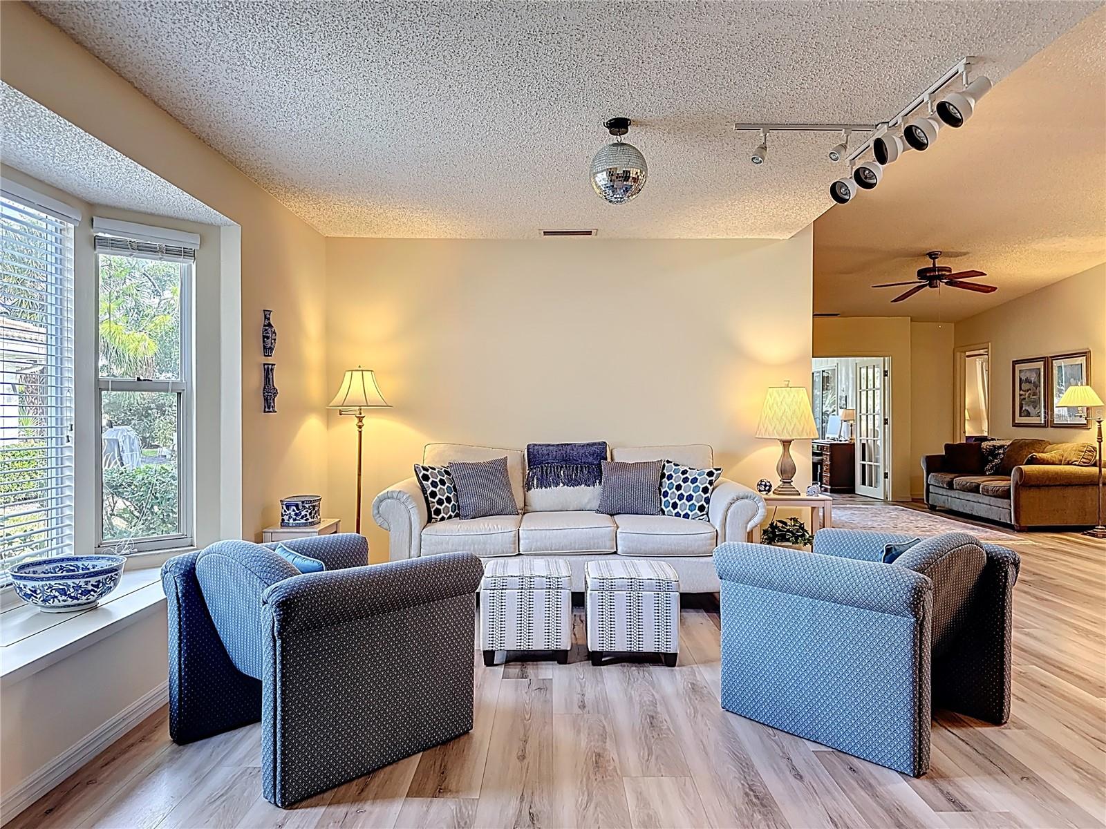 5611 Garden Lakes Dr Property Photo 7