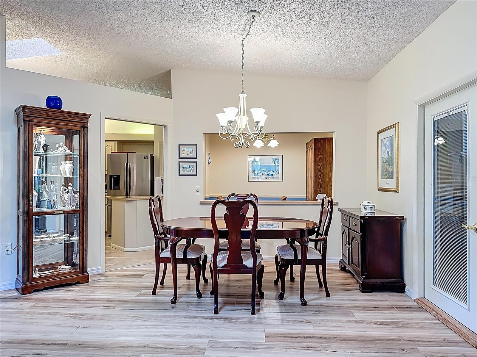 5611 Garden Lakes Dr Property Photo 10