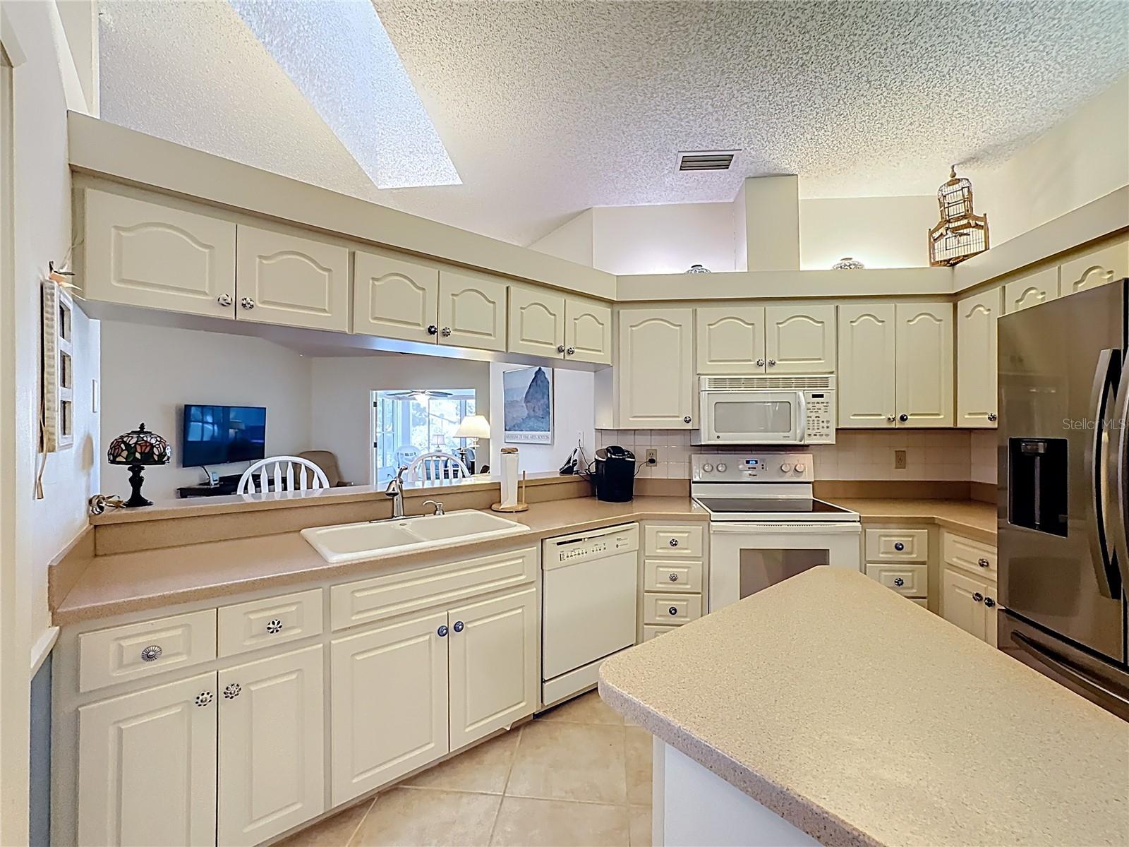 5611 Garden Lakes Dr Property Photo 15
