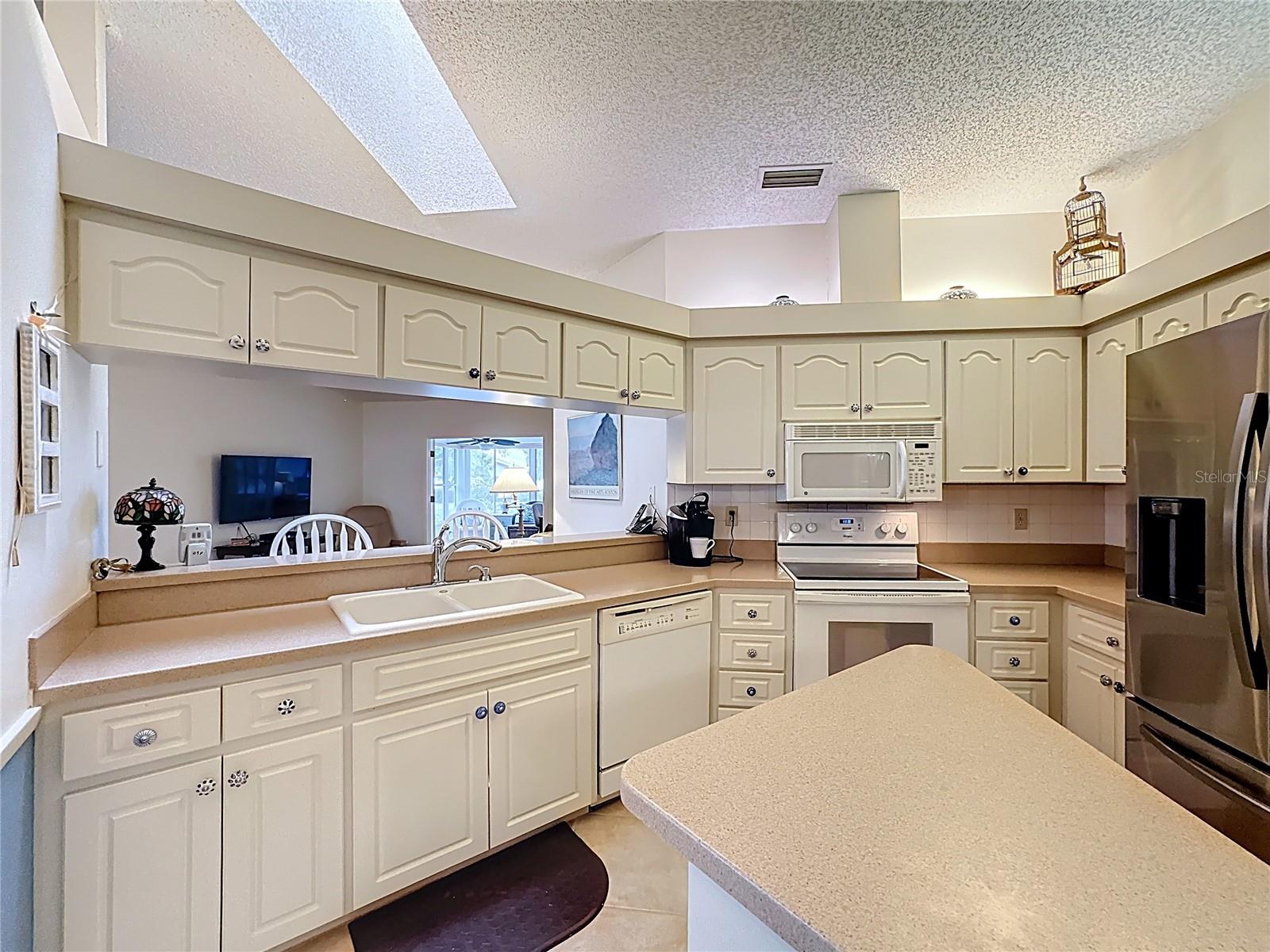 5611 Garden Lakes Dr Property Photo 18
