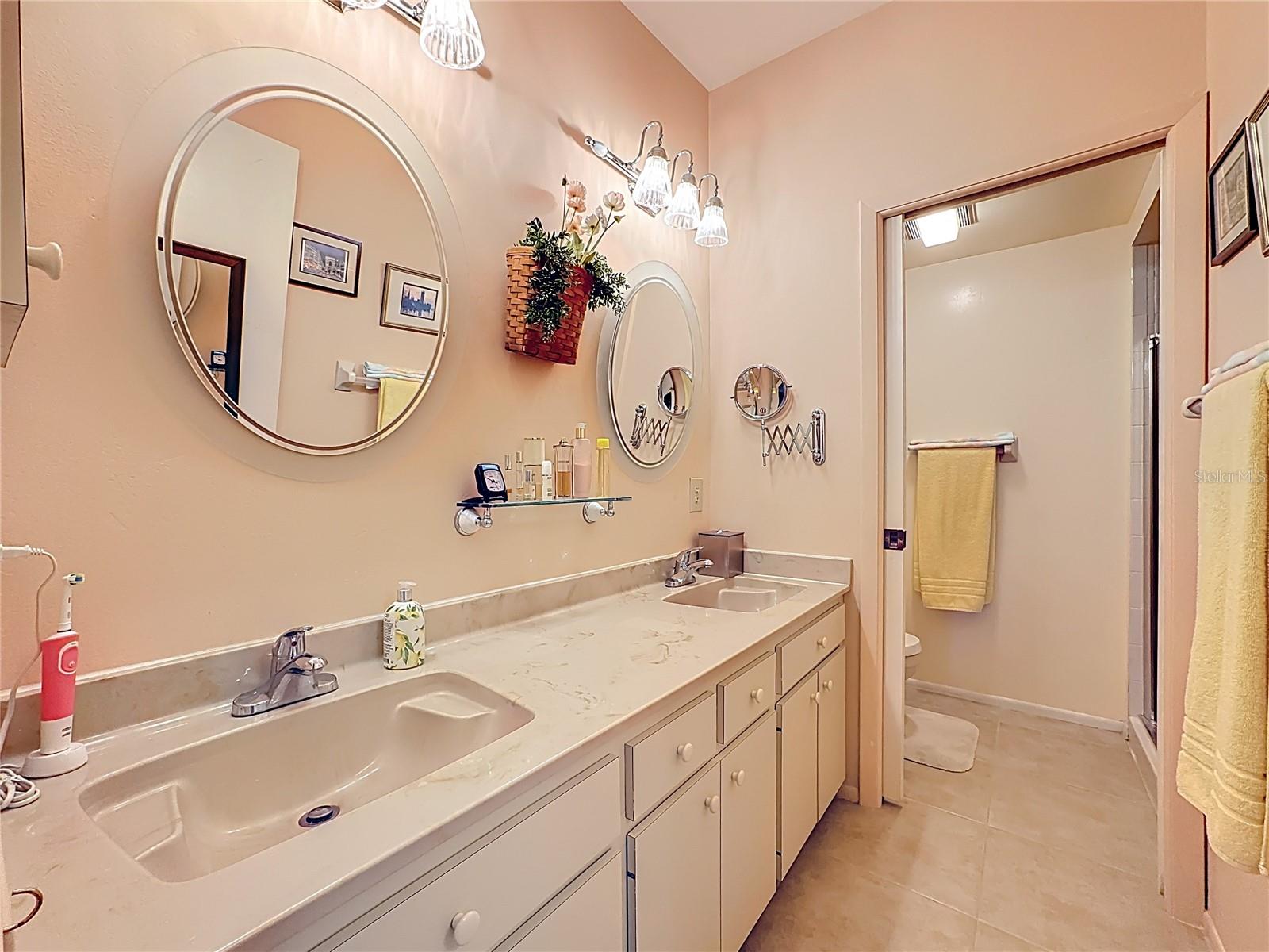 5611 Garden Lakes Dr Property Photo 36