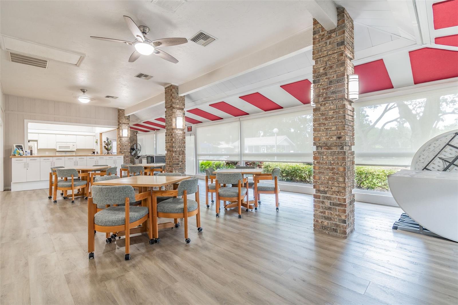 5611 Garden Lakes Dr Property Photo 45