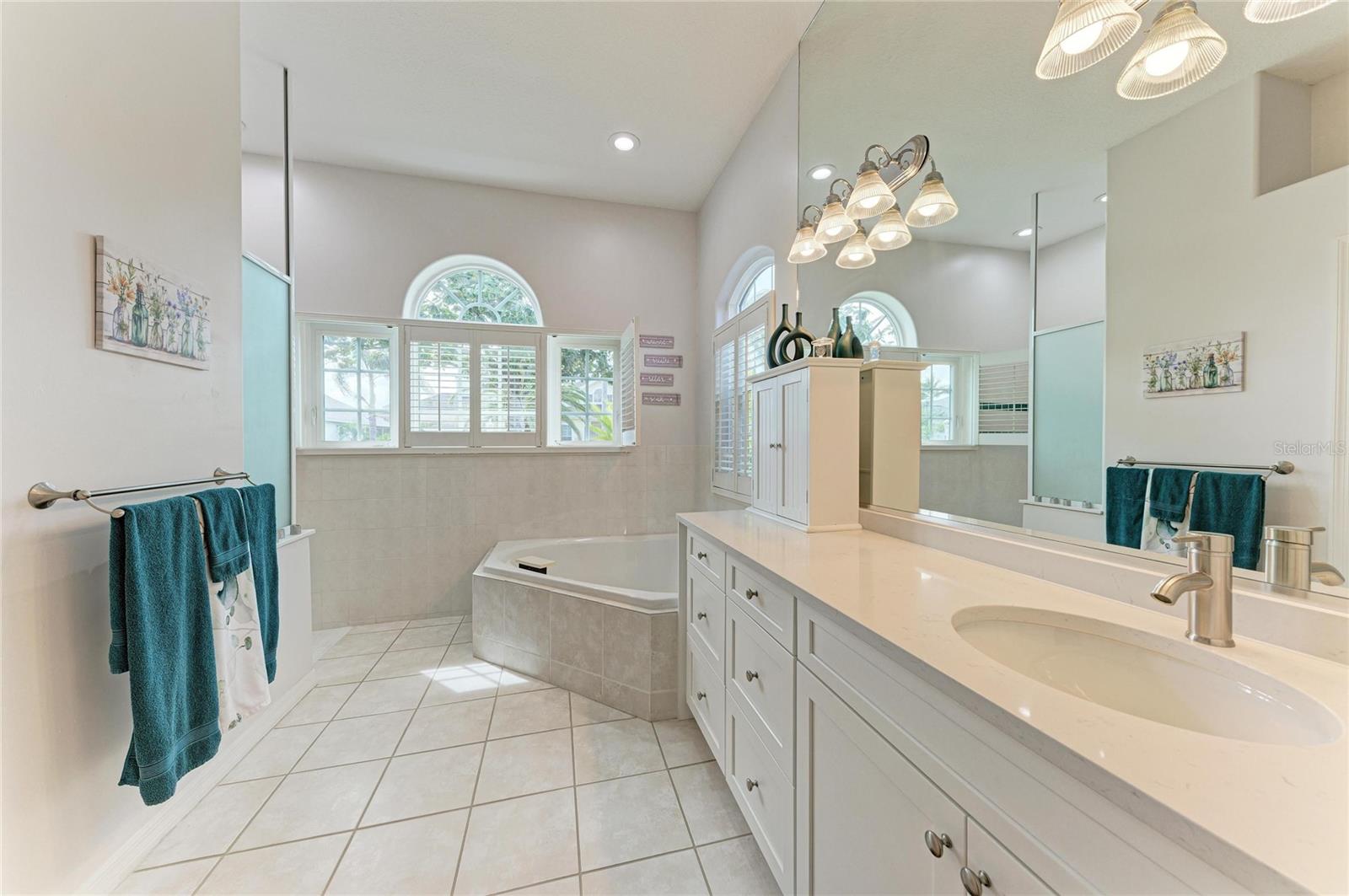 4735 Spinnaker Dr Property Photo 21