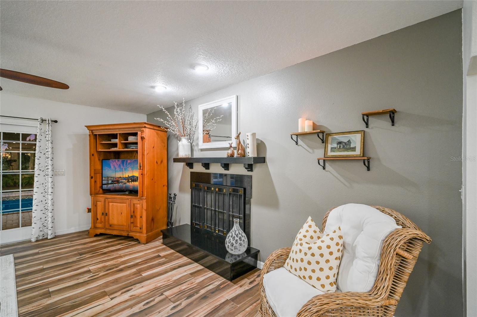 1516 Fox Creek Dr Property Photo 30