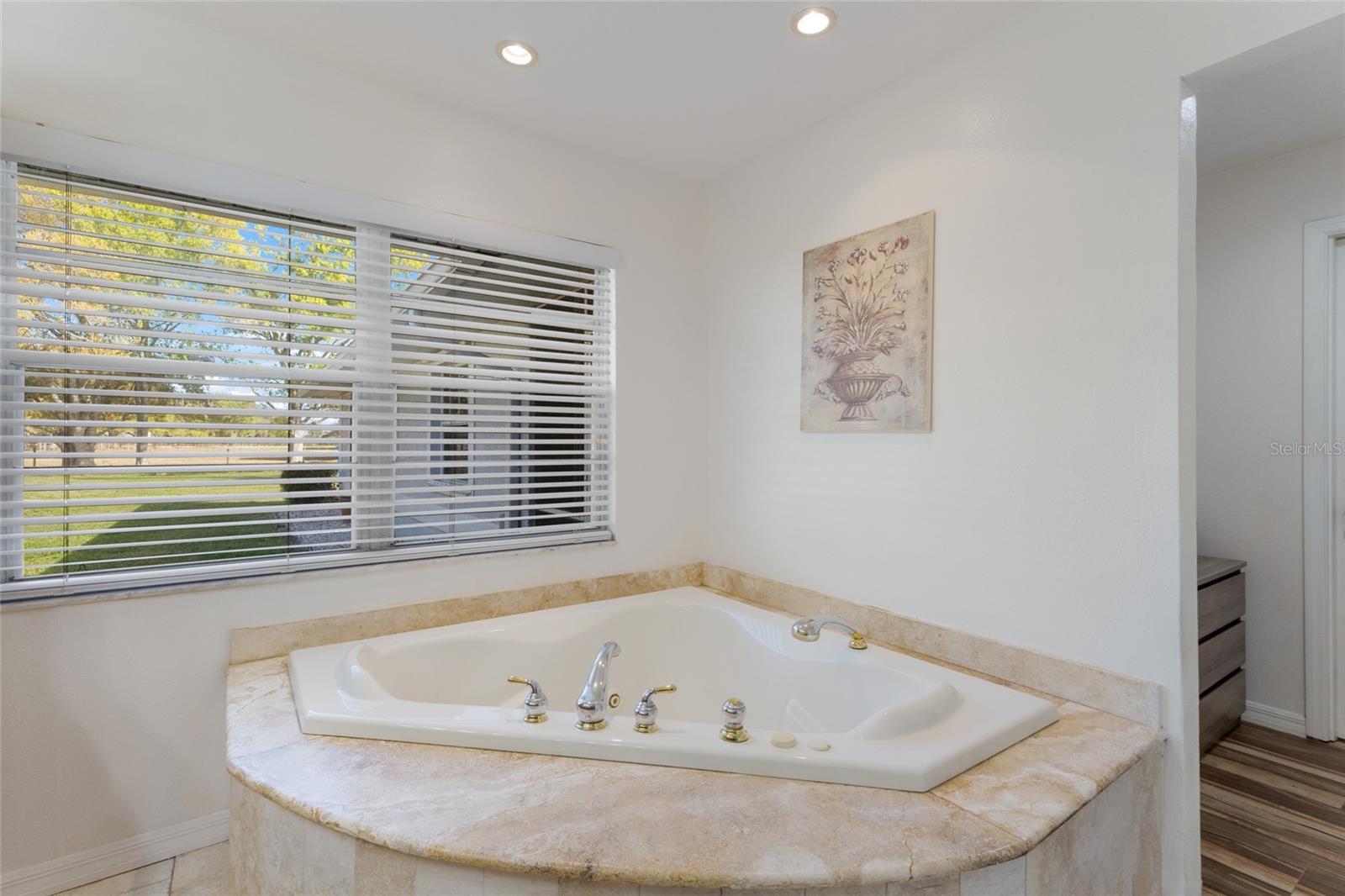 1516 Fox Creek Dr Property Photo 46