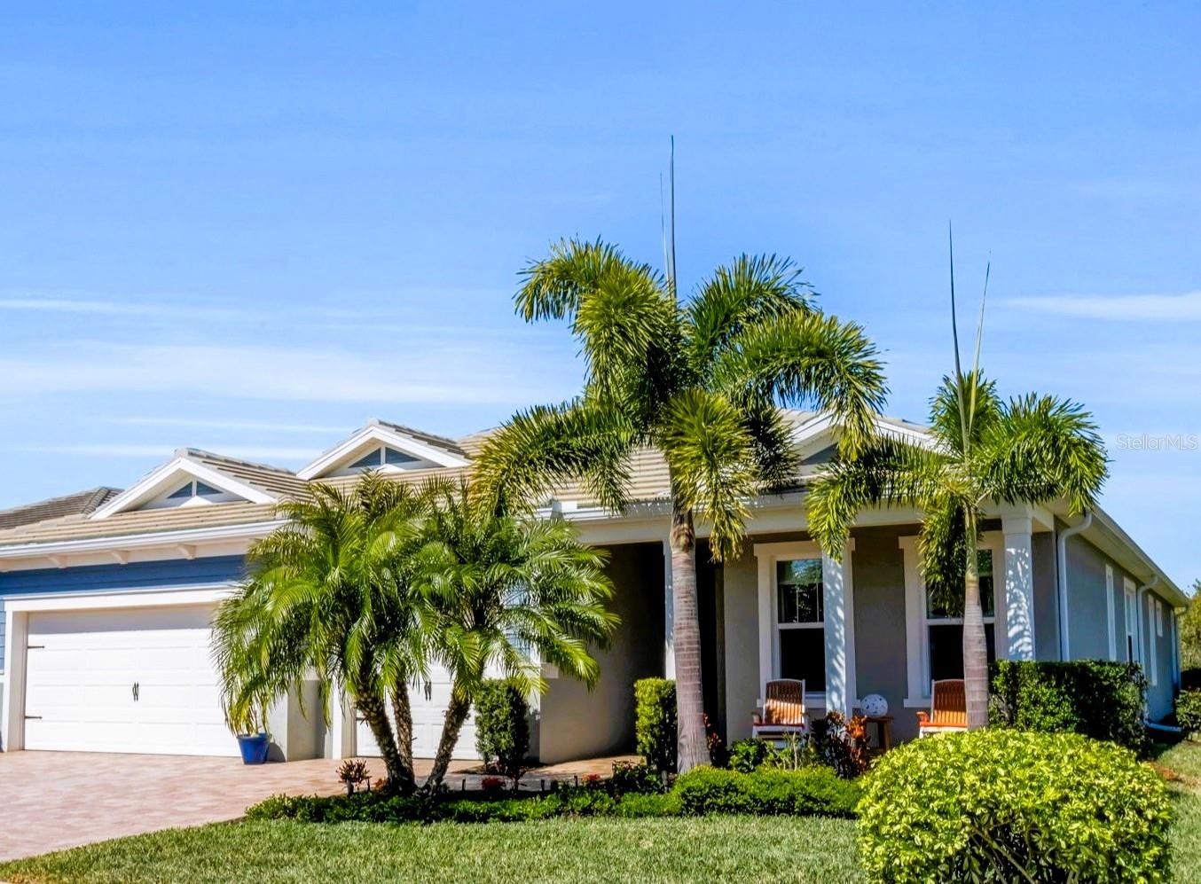 5649 Long Shore Loop Property Photo 1