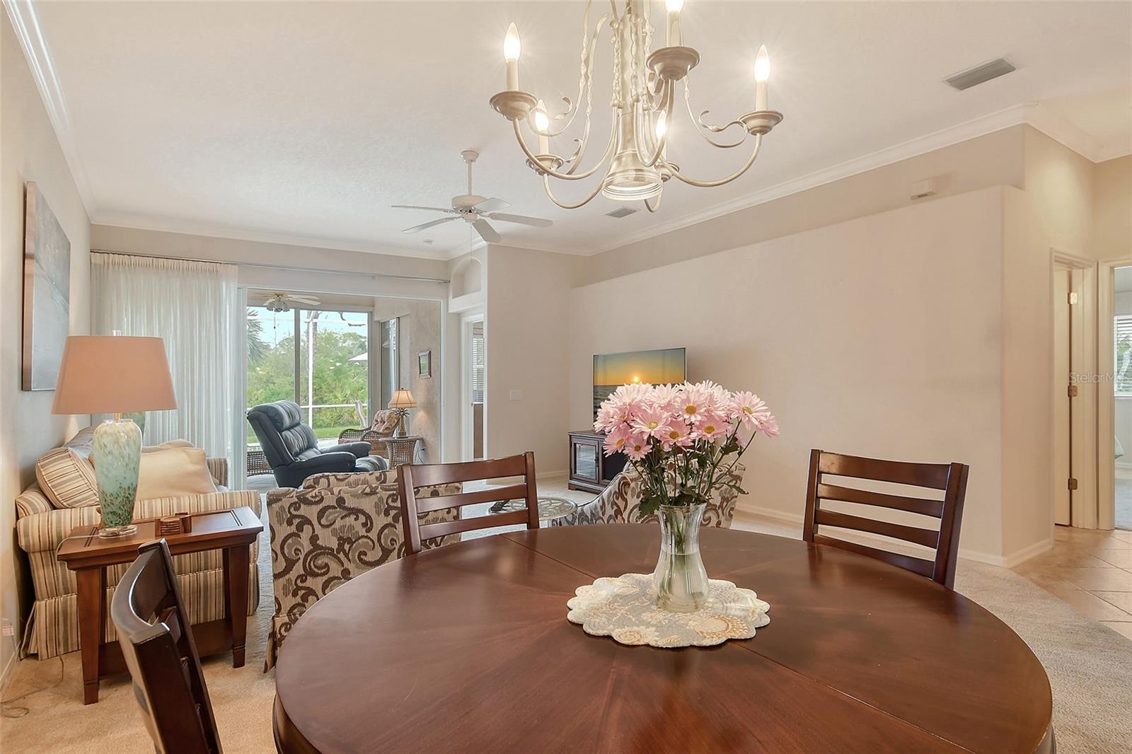9411 Forest Hills Cir Property Photo 11