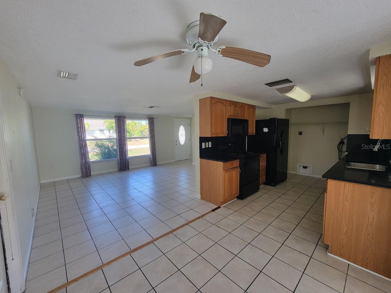 22353 Buffalo Ave Property Photo 5