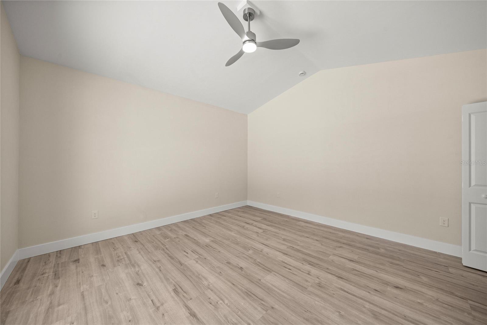 1044 Sw 120th Dr Property Photo 20