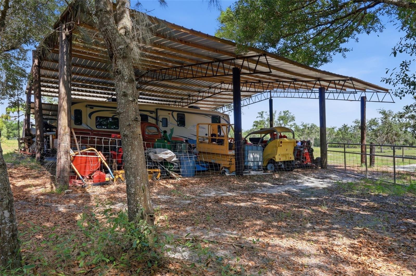 6096 Nw Cul De Sac Rd Property Photo 2