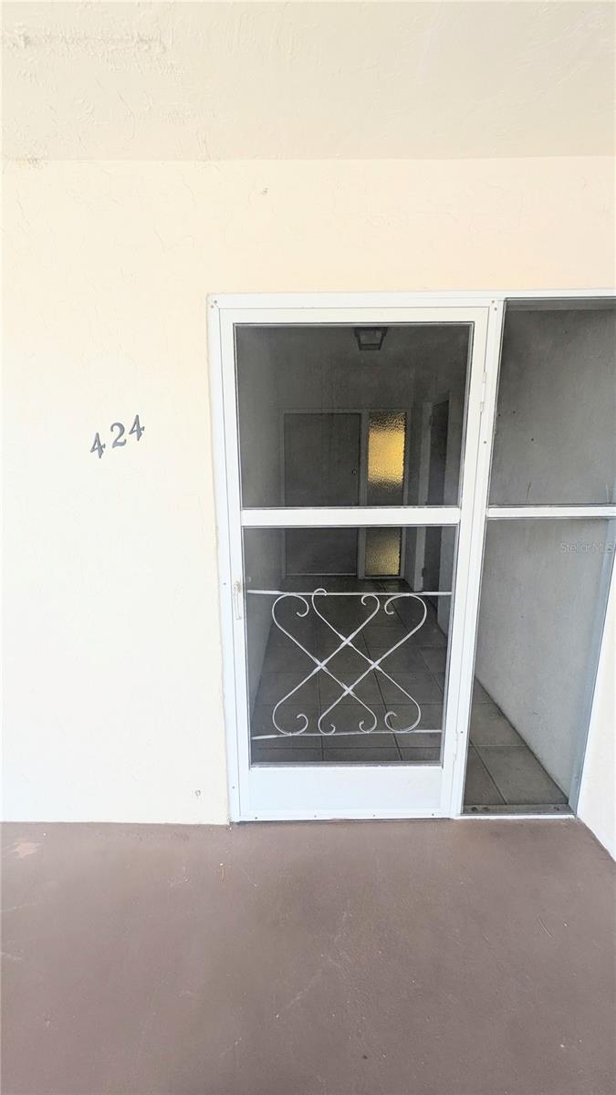 360 Base Ave E #424 Property Photo 2