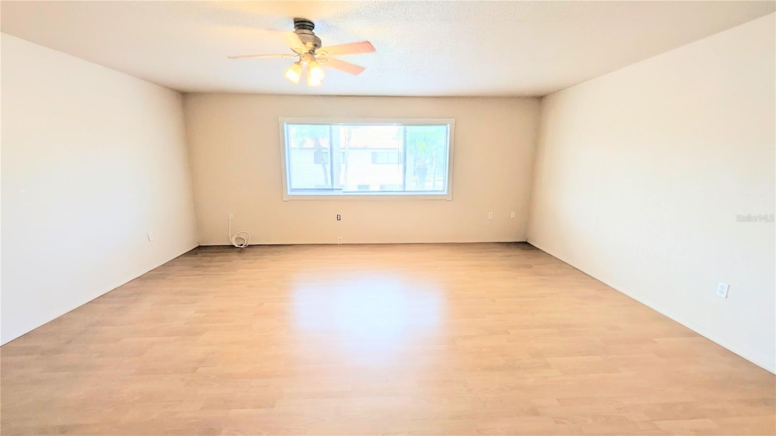 360 Base Ave E #424 Property Photo 5