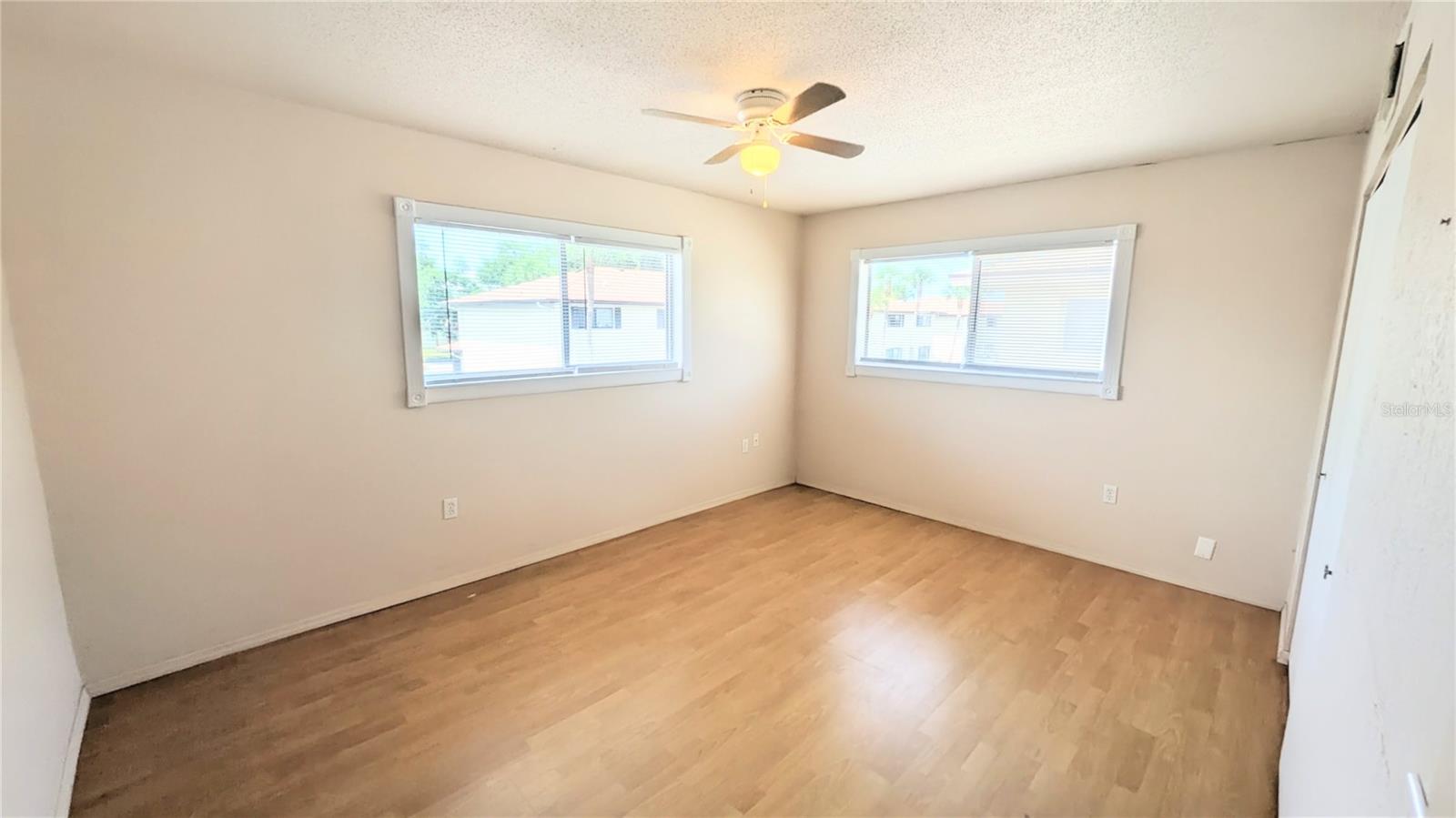 360 Base Ave E #424 Property Photo 9