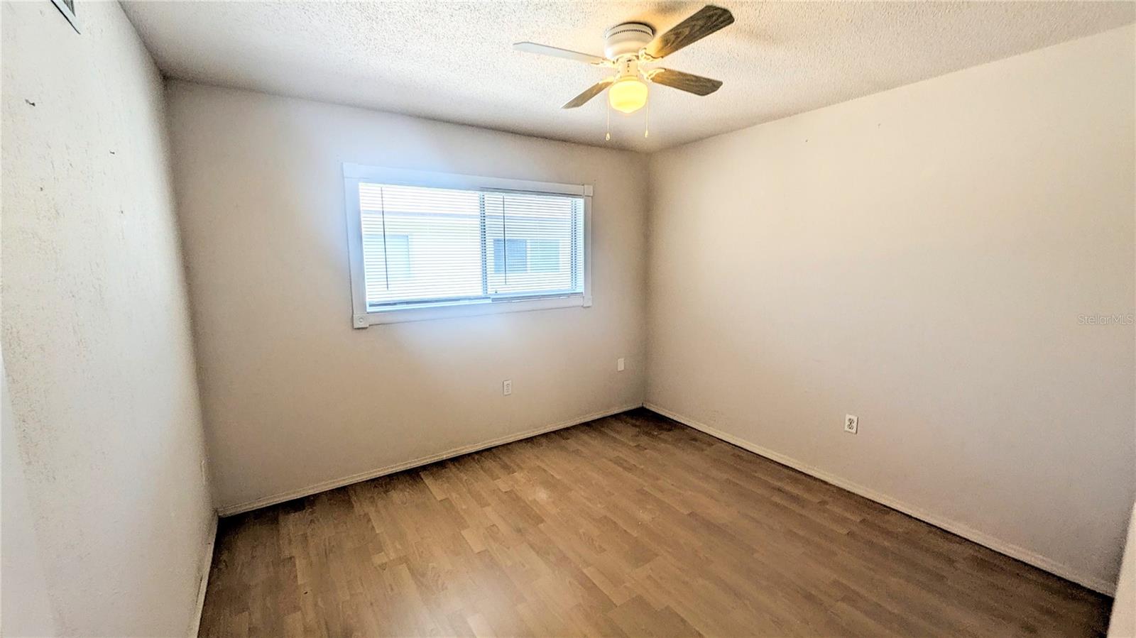 360 Base Ave E #424 Property Photo 12