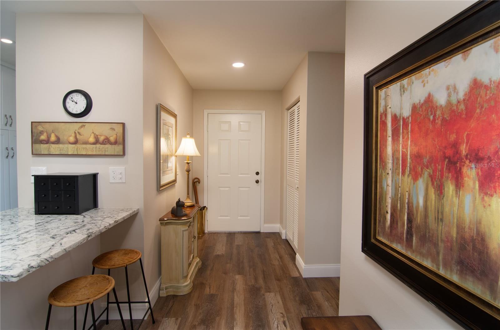 5635 Golf Pointe Dr #101 Property Photo 2