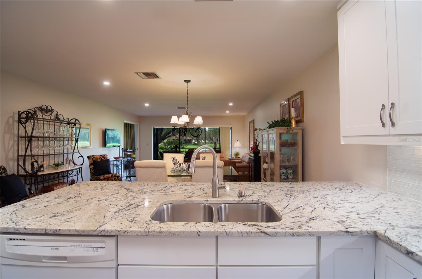 5635 Golf Pointe Dr #101 Property Photo 5