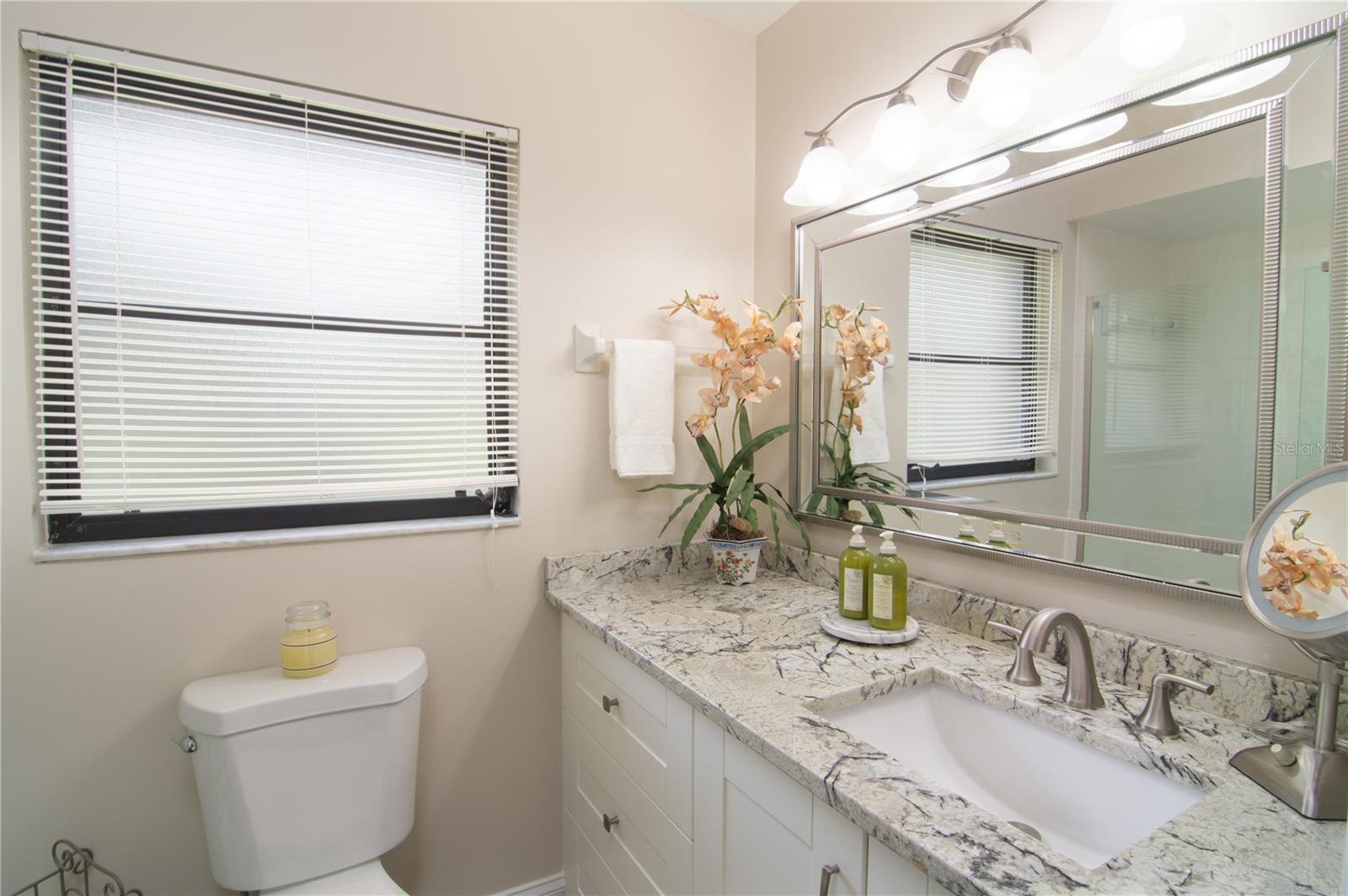 5635 Golf Pointe Dr #101 Property Photo 17