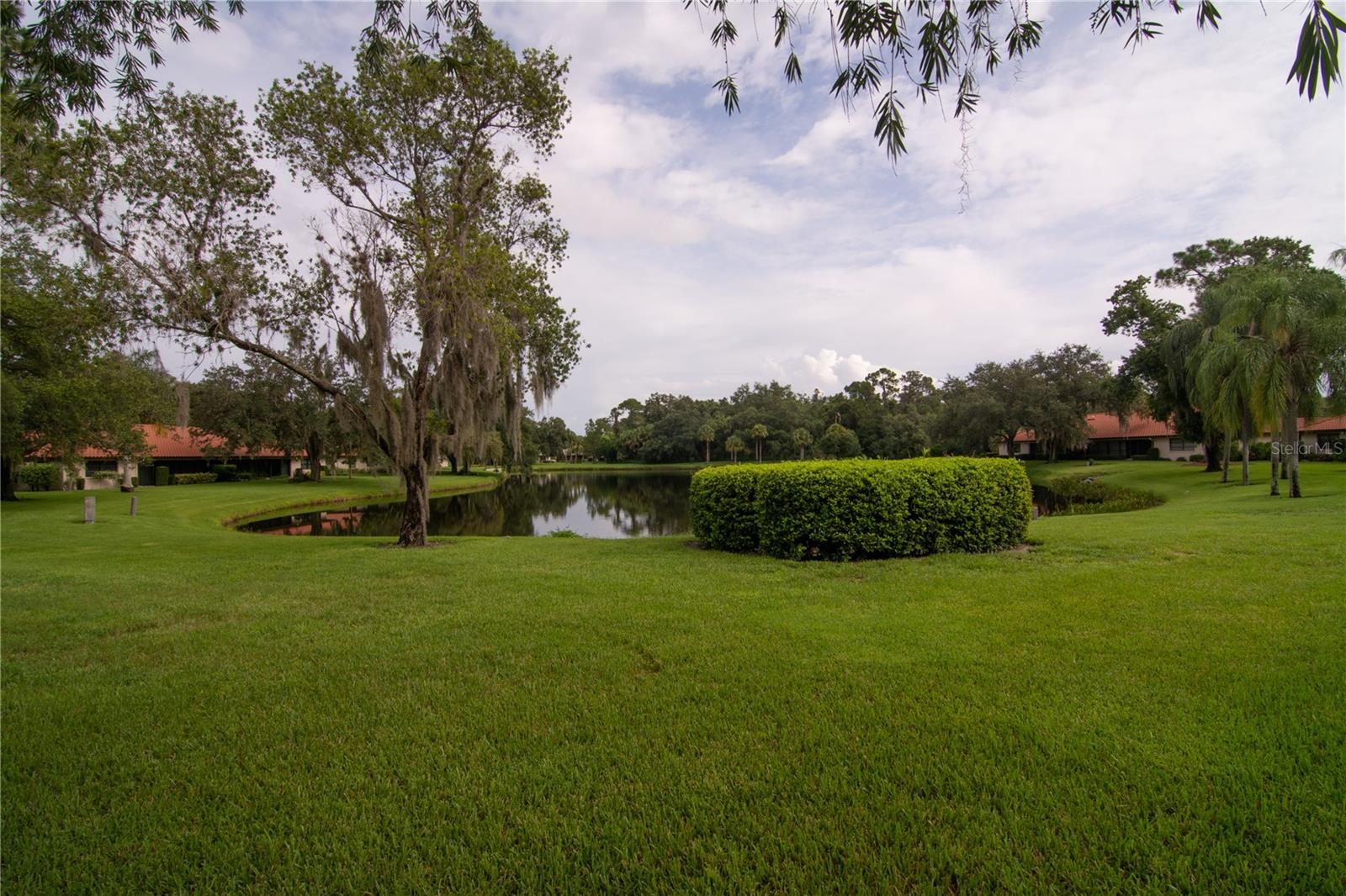5635 Golf Pointe Dr #101 Property Photo 22