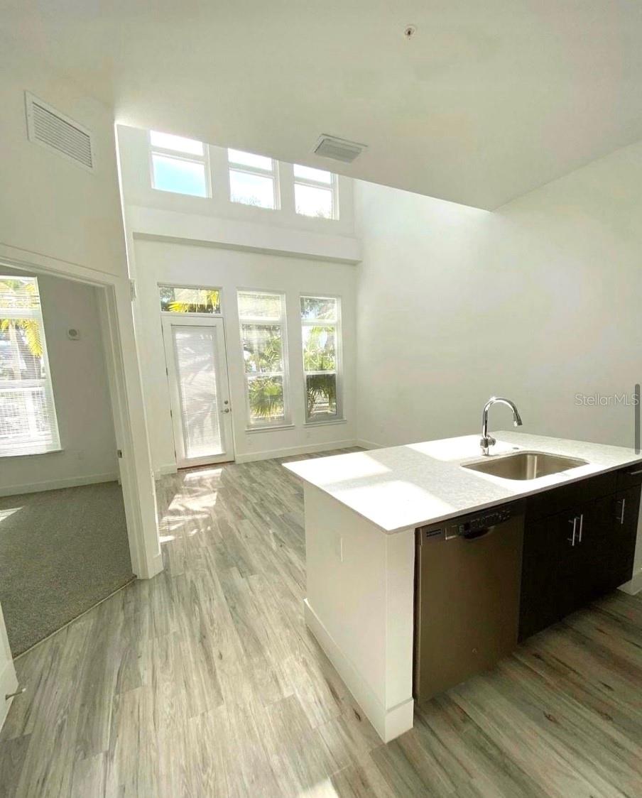 1659 2nd St Property Photo 14