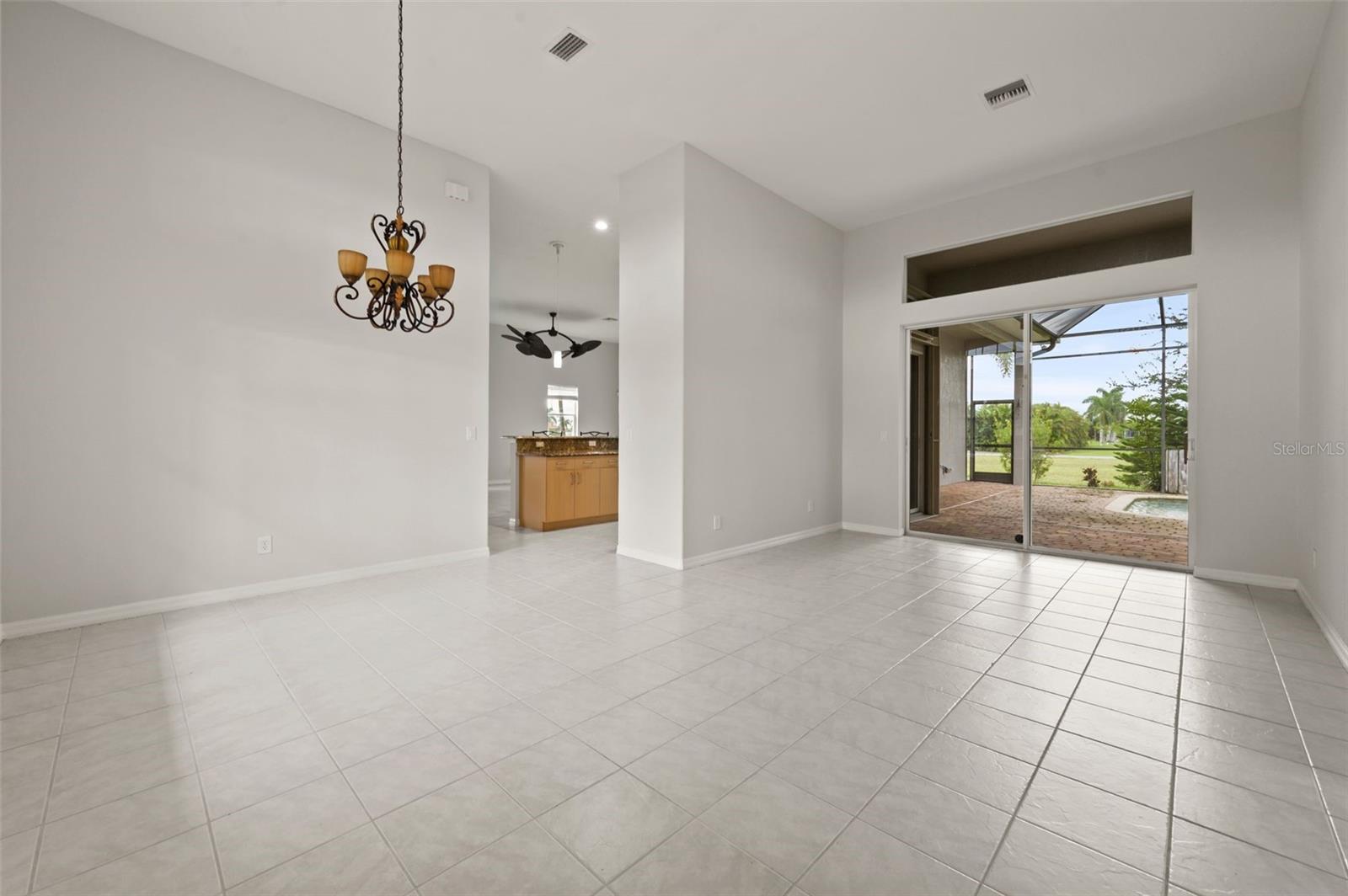 2727 Nw 45th Pl Property Photo 14