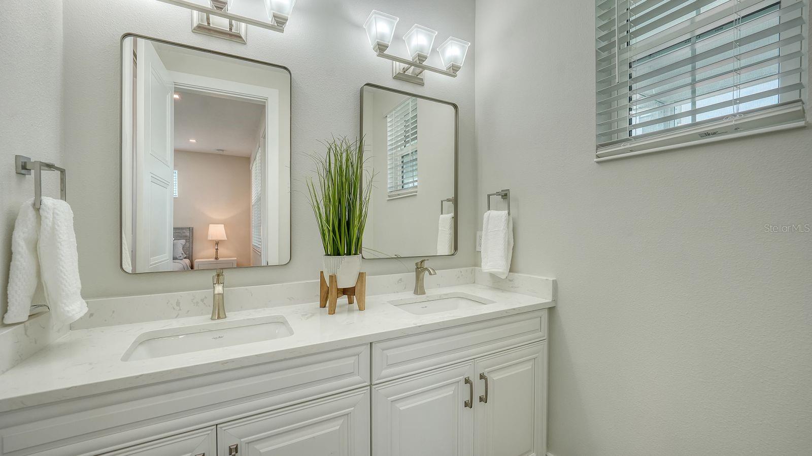12413 Gulf Breeze Ter Property Photo 25