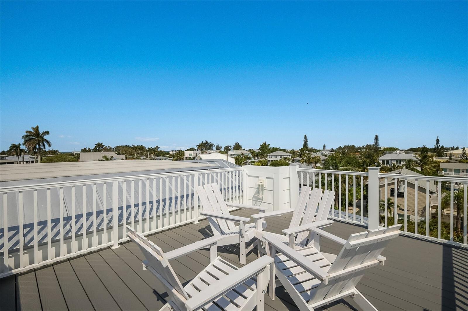 227 S Harbor Dr Property Photo 10