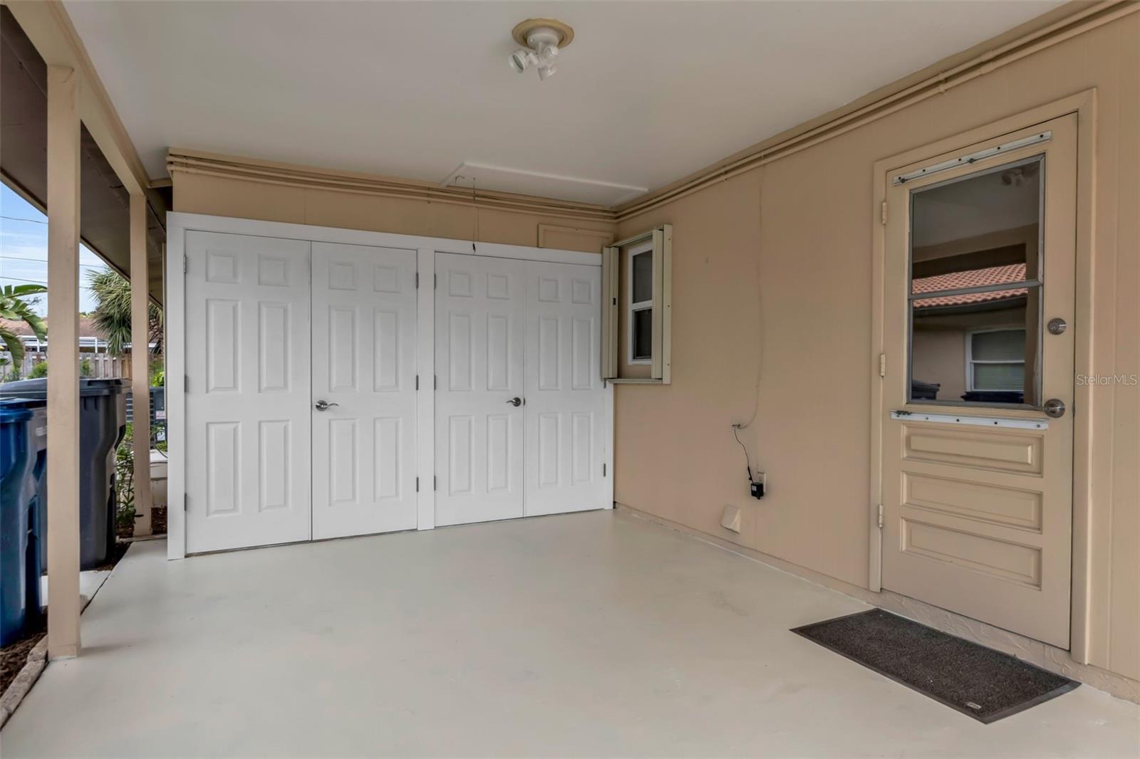 3215 Mercer Rd Property Photo 3