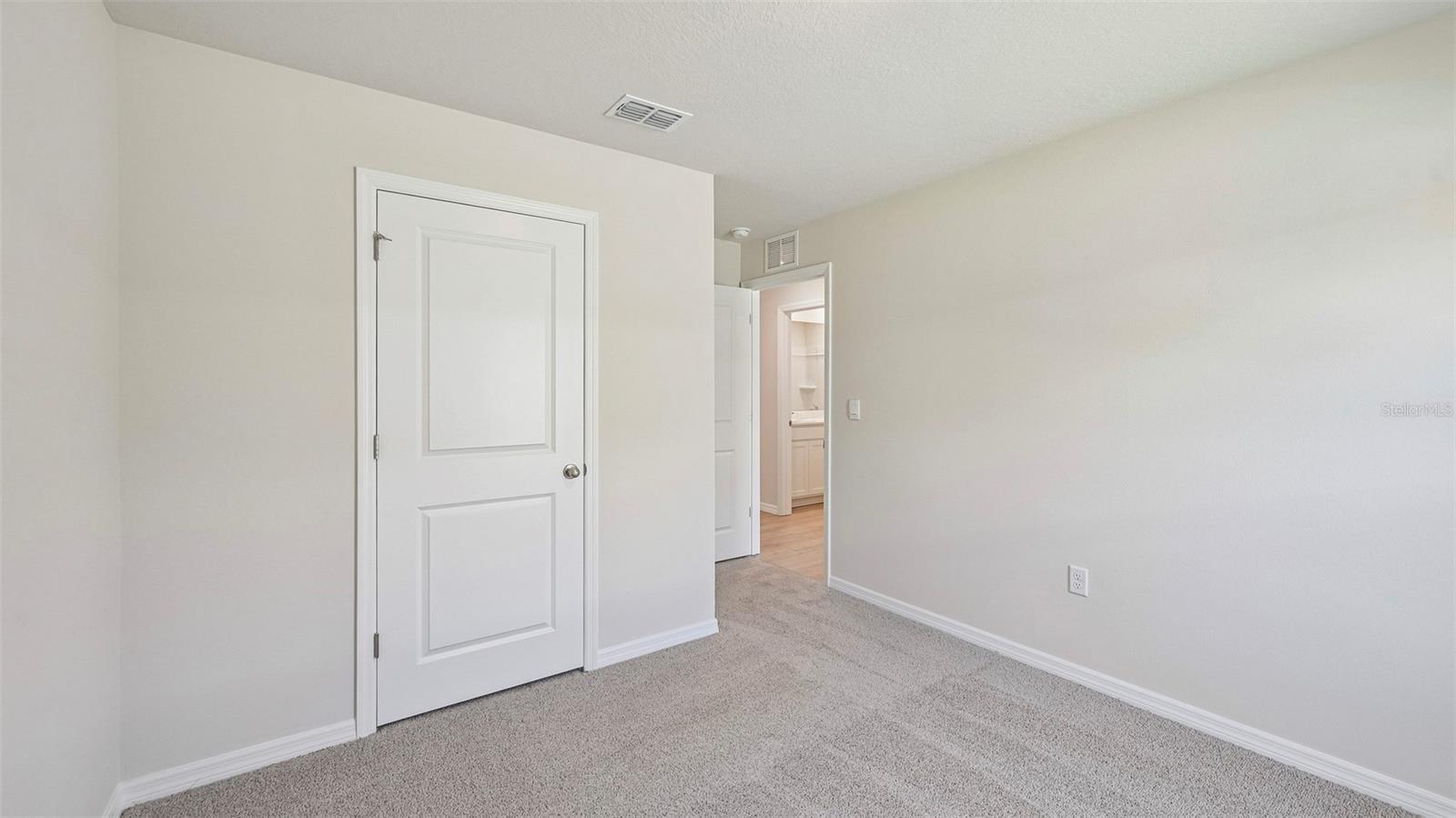 12412 Hopscotch Ave E Property Photo 30