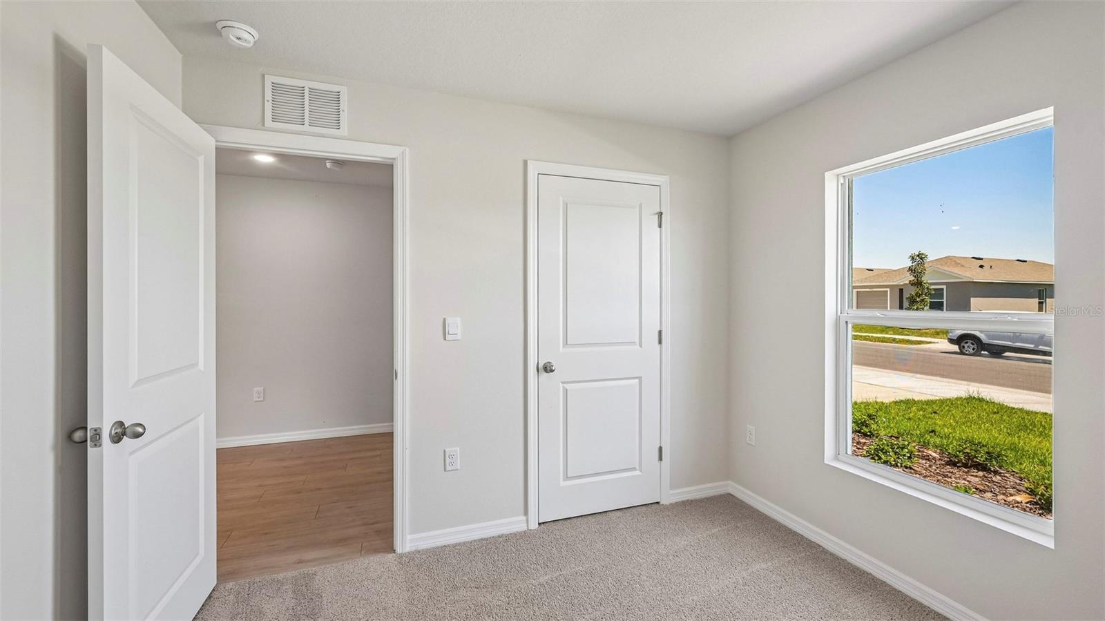 12412 Hopscotch Ave E Property Photo 35