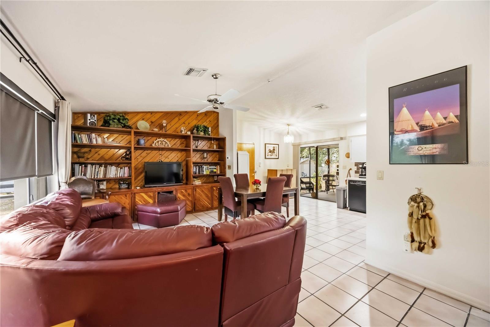 28474 Coco Palm Dr Property Photo 7