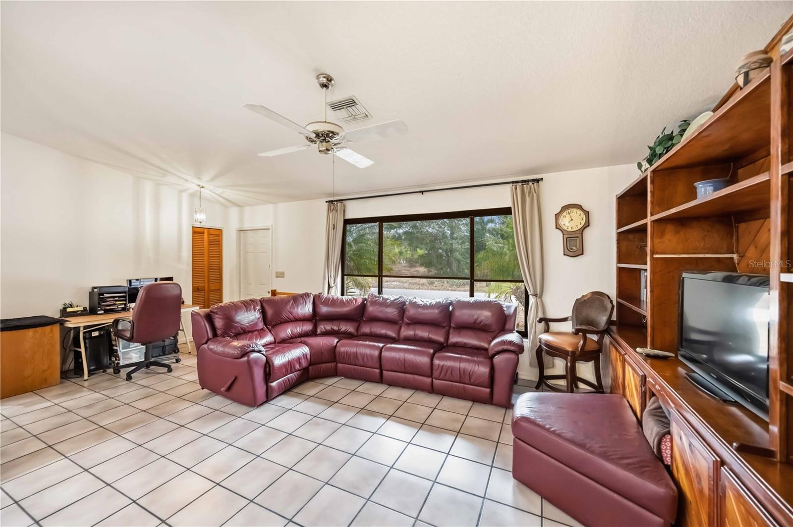 28474 Coco Palm Dr Property Photo 11