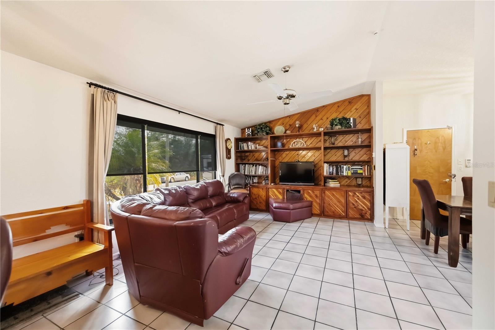 28474 Coco Palm Dr Property Photo 14
