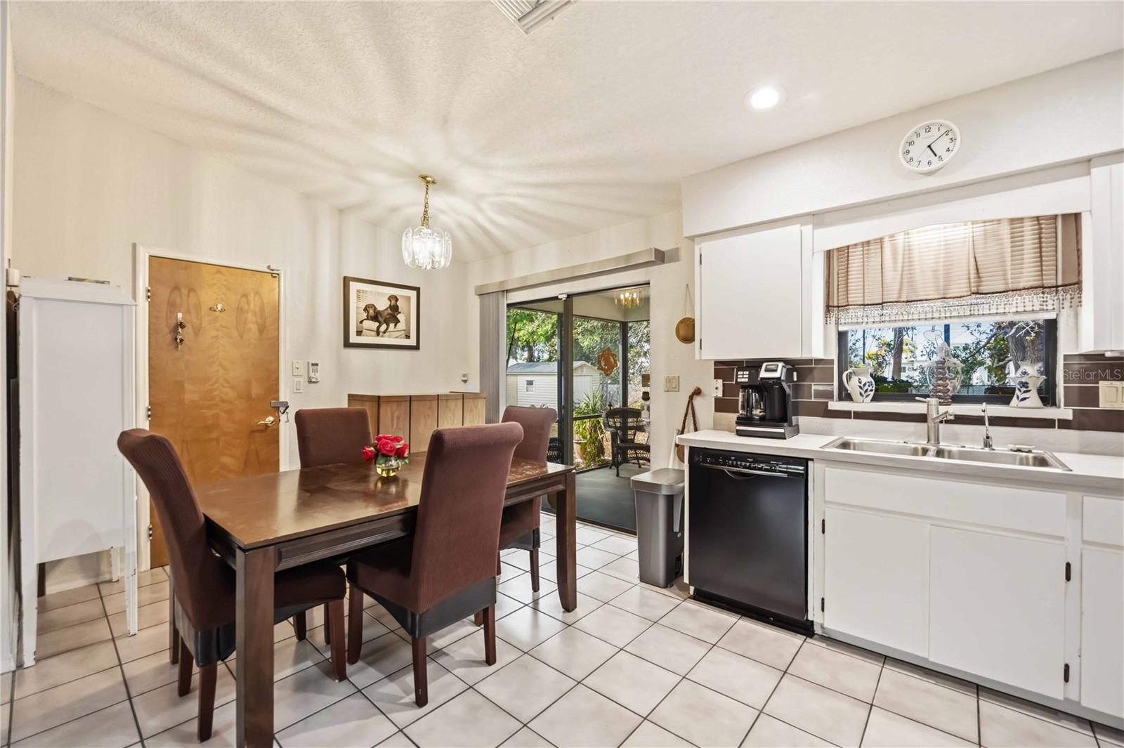 28474 Coco Palm Dr Property Photo 18
