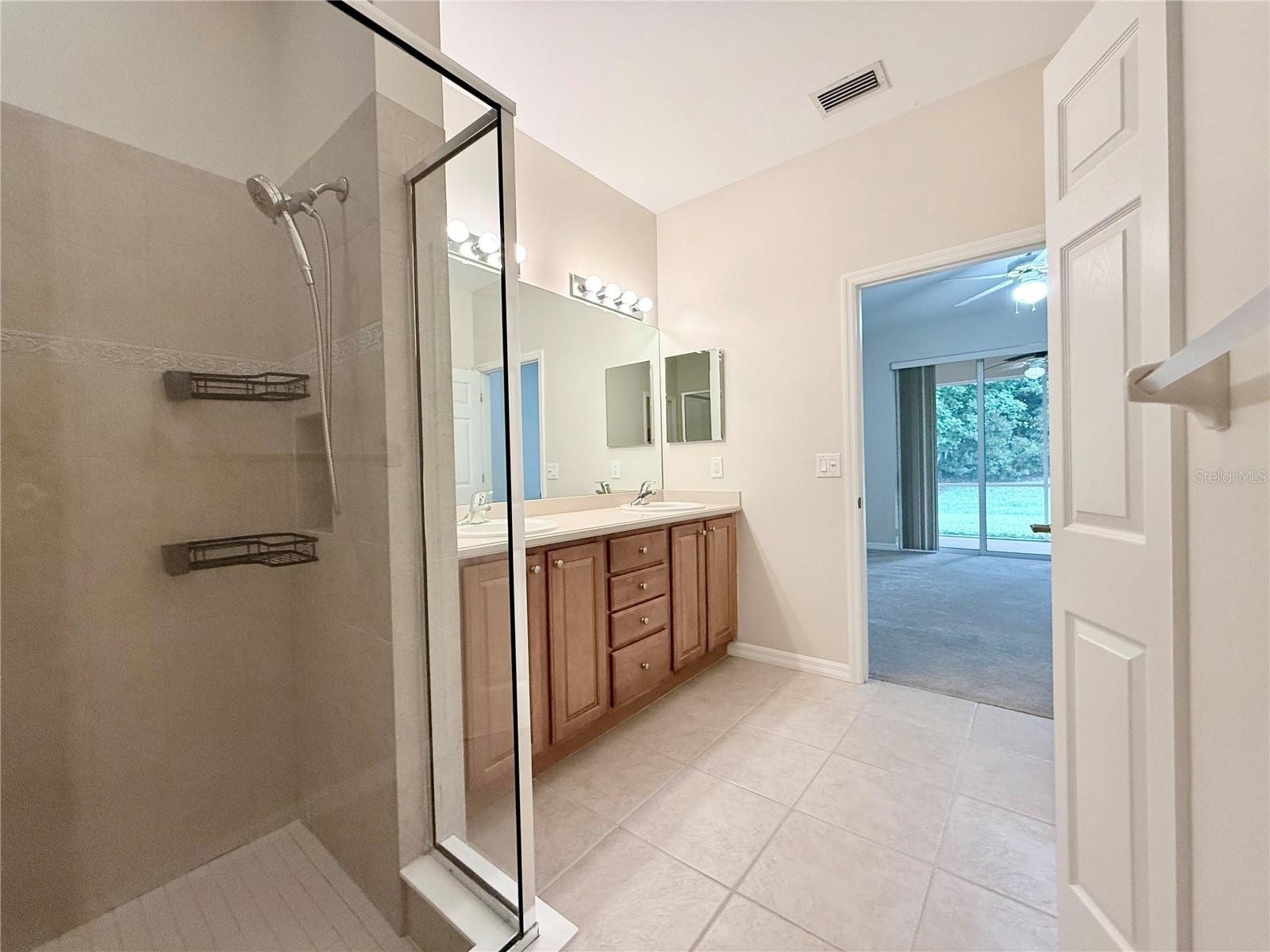 11479 52nd Ct E Property Photo 14
